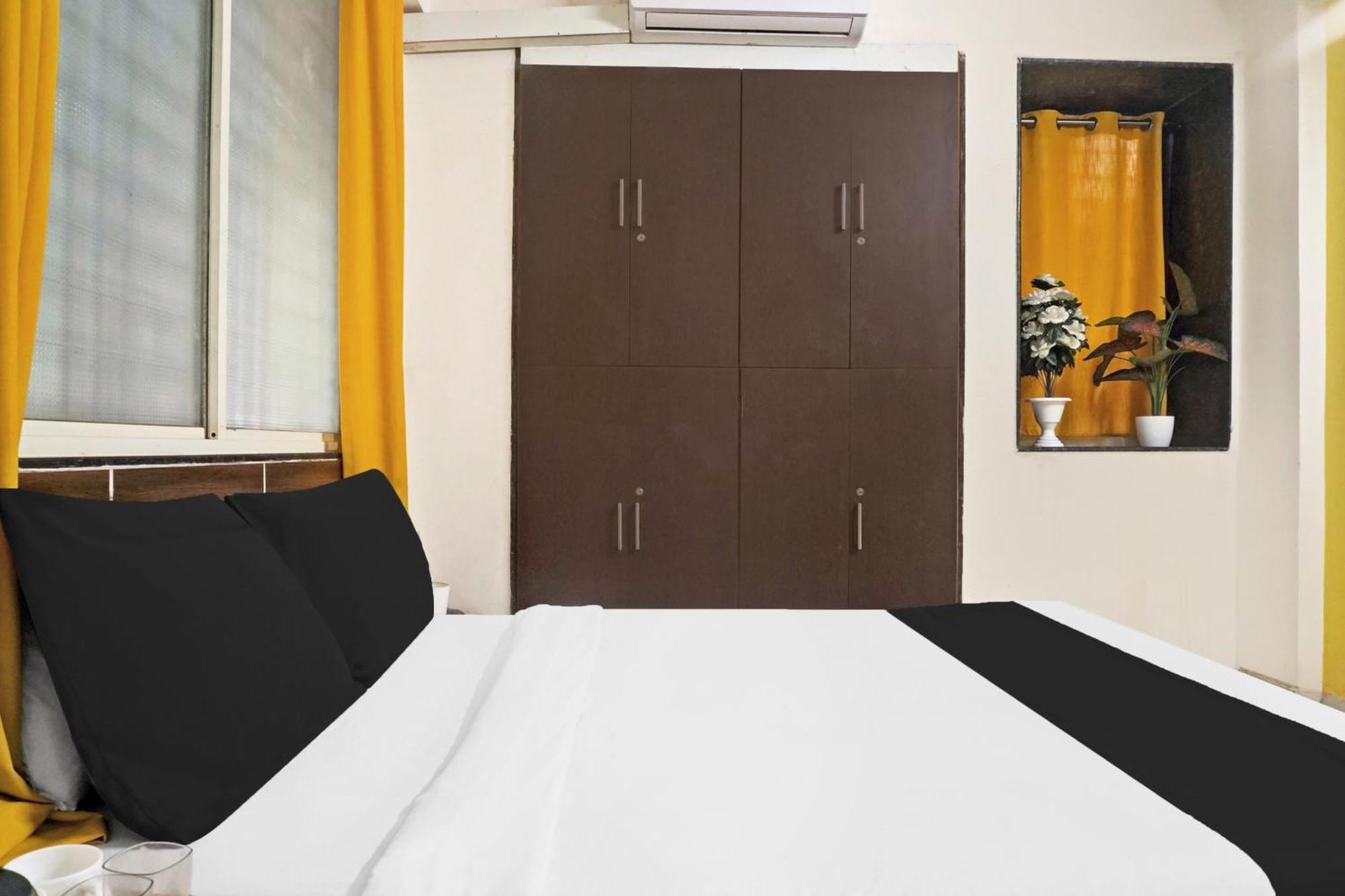 Hotel O Pristine Пюн Екстериор снимка