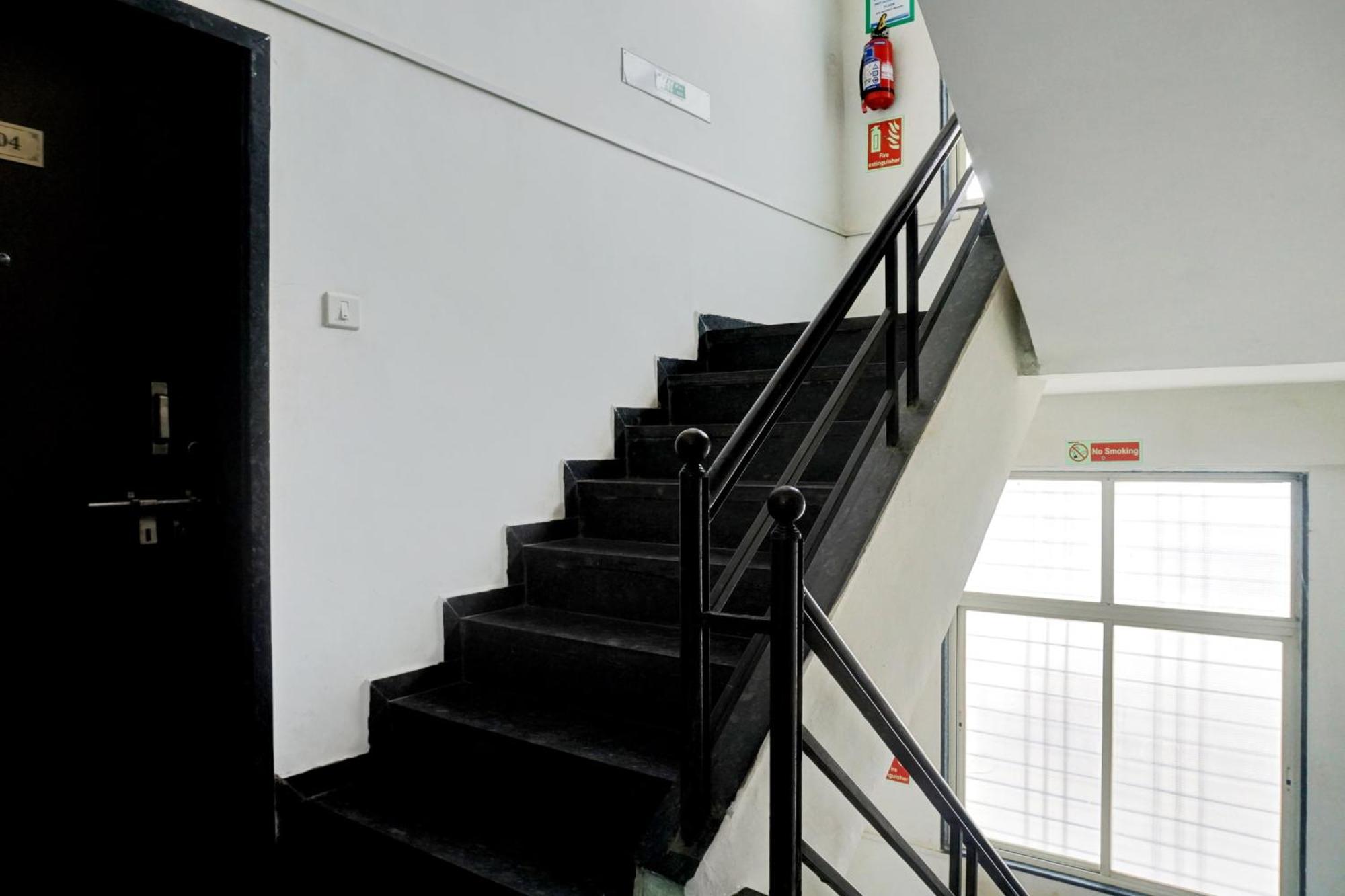 Hotel O Pristine Пюн Екстериор снимка